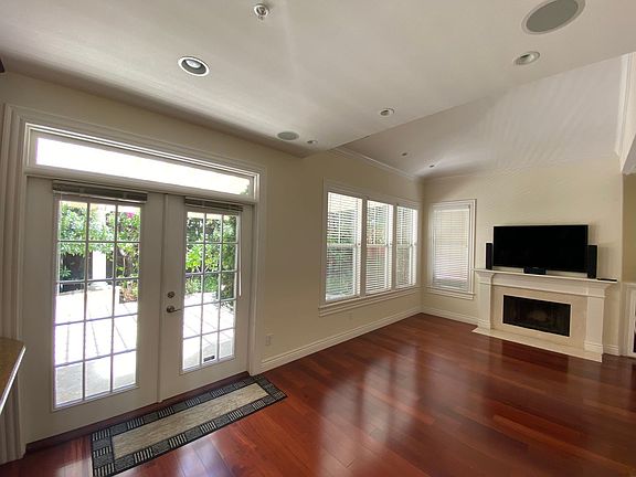 5th image of 39 E Portola Ave