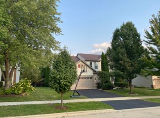 1095 Hill Ave, Aurora, IL 60505