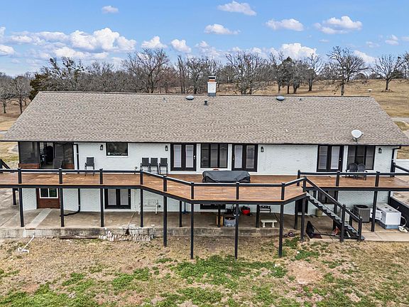 4th image of 11 Bluff Dr