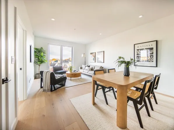 66 McGrath Hwy #301, Quincy, MA 02169