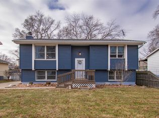 6012 SW 12th St, Des Moines, IA 50315