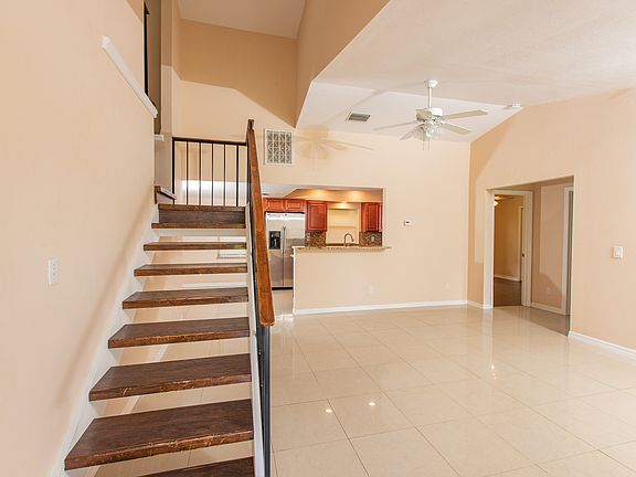 3rd image of 7261 Captiva Blvd