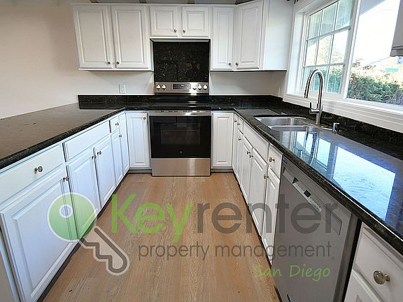 4th image of 209 Civic Center Dr