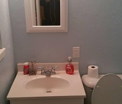 Master 1/2 Bathrooom