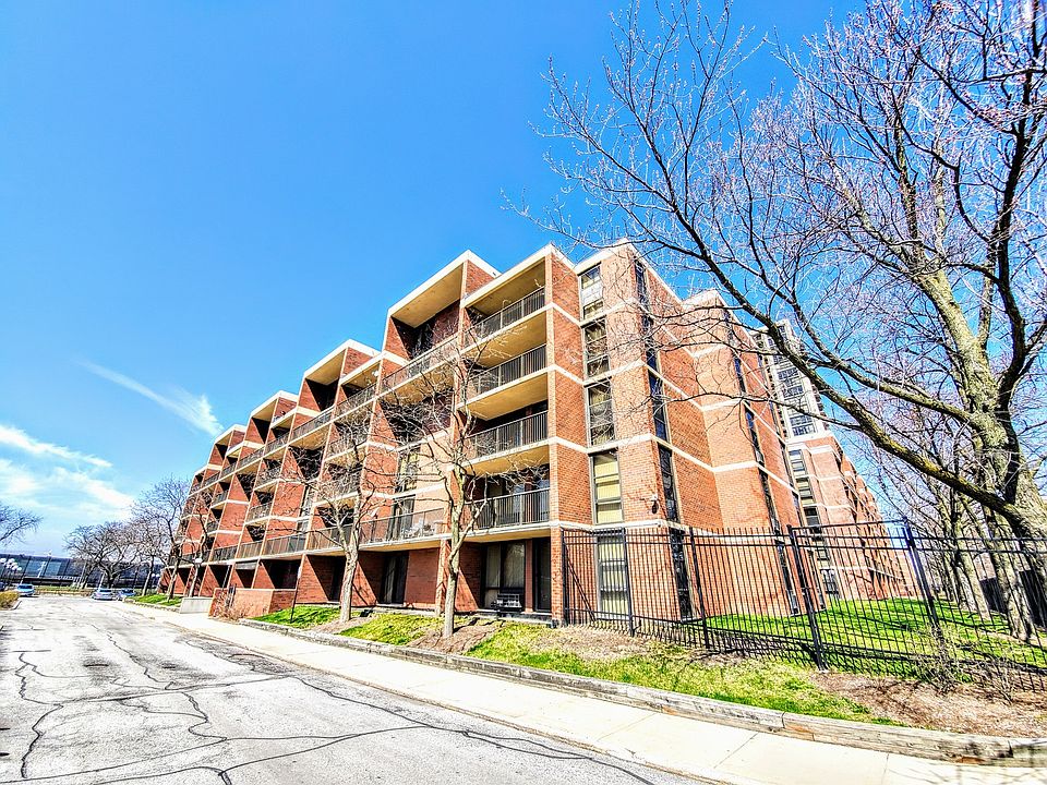 1st image of 3041 S Michigan Ave Unit 312