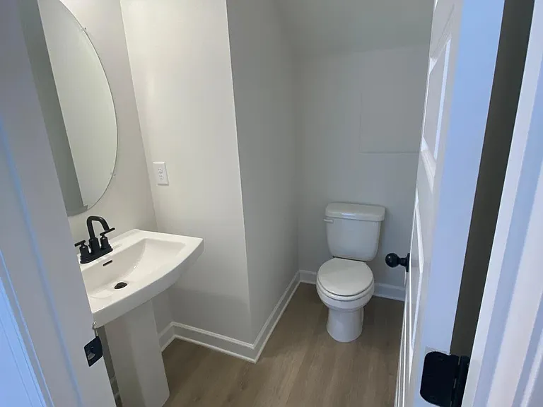505 Tappan Ln — Photo 6