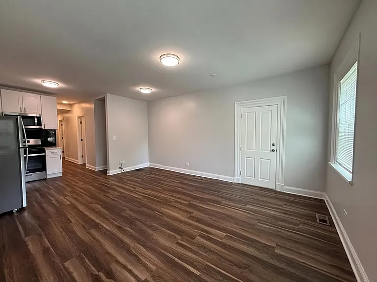 75 Pine Ave #78 — Photo 8