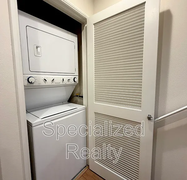 5716 Whitsett Ave — Photo 9