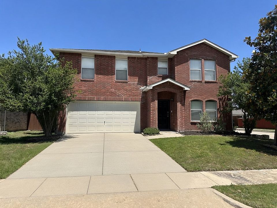 1st image of 2233 Chestnut Dr