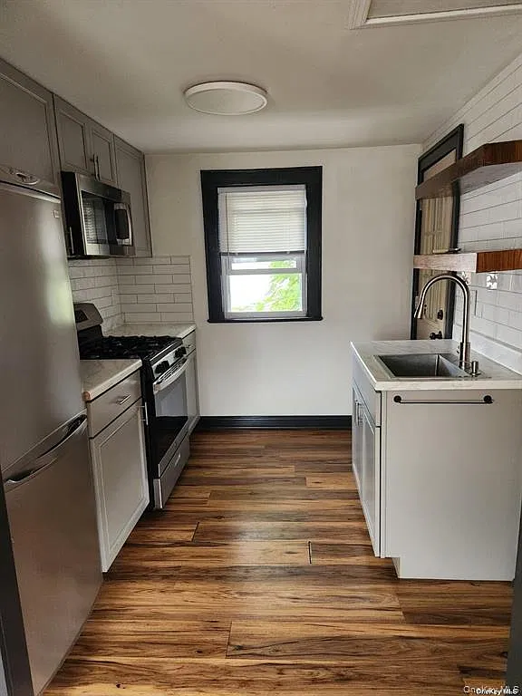 1 bed, 1.0 bath, 500 sqft, $2,400 — Photo 4