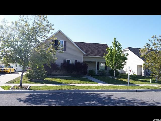 1st image of 1589 N Berra Blvd