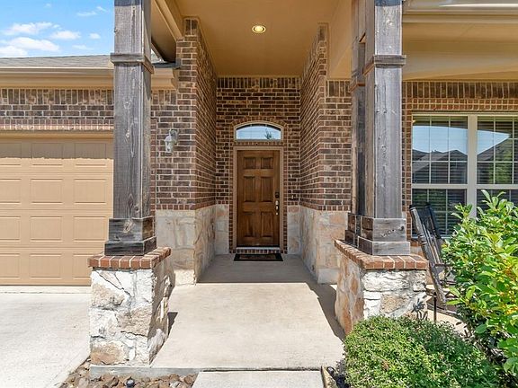 5th image of 8938 Alcina Dr