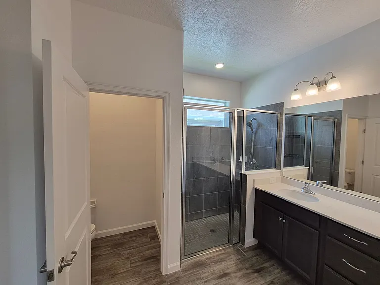 1257 Hendon Loop — Photo 9