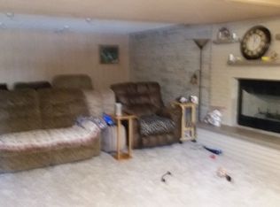 27141 W Grass Lake Rd, Antioch, IL 60002