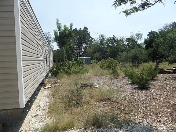 3rd image of 698 Scenic Dr