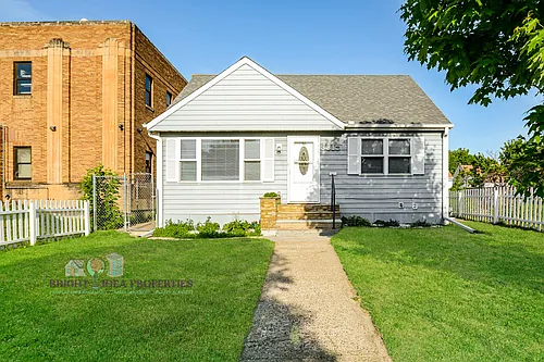 3315 James Ave N Photo 1