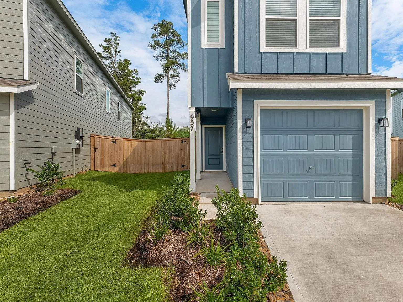 3 bed, 2.5 bath, 1189 sqft, $1,550 — Photo 2