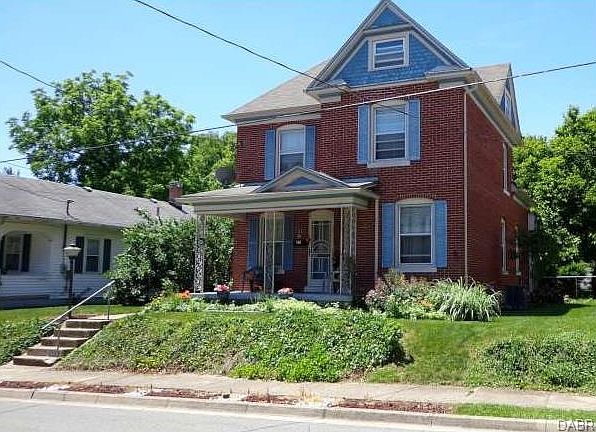 1st image of 21 Pleasant Ave