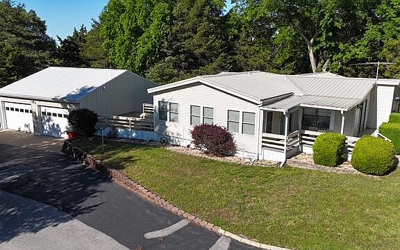 5th image of 32 Ledgestone Road