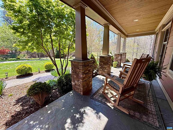 4th image of 4225 Woodthrush Ln