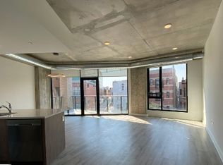 1120 W Patterson Ave #3, Chicago, IL 60613