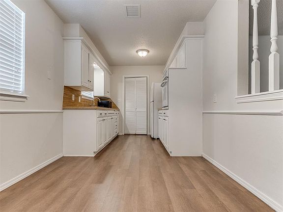 5th image of 844 Butler St