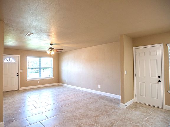 4th image of 1584 N Dawn Dr