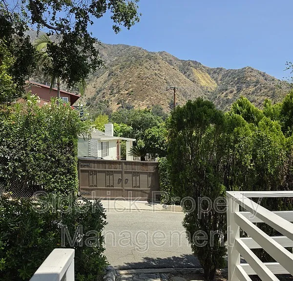 730 Orange Dr — Photo 36