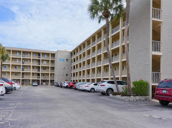 3607 Lake Bayshore Dr #312, Bradenton, FL 34205