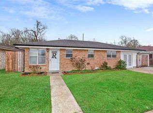2213 Bobolink Dr, Saint Bernard, LA 70085