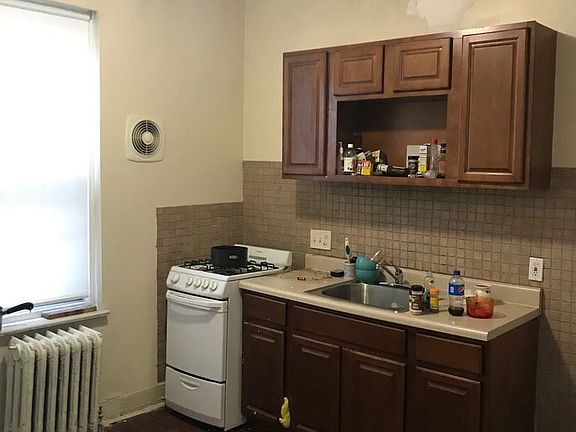 3rd image of 3229 W Susquehanna Ave #3