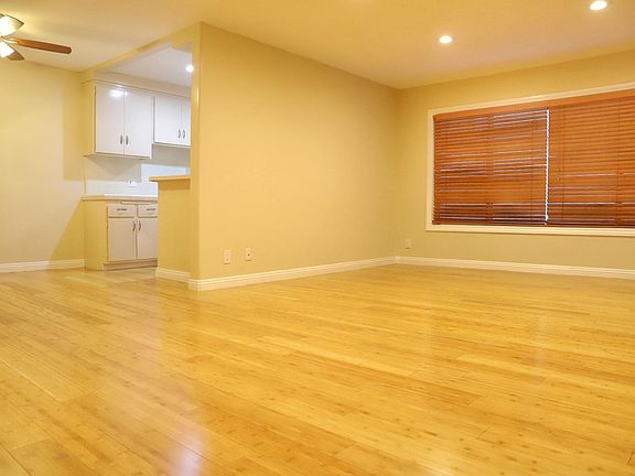 2nd image of 8939 Cadillac Ave #103