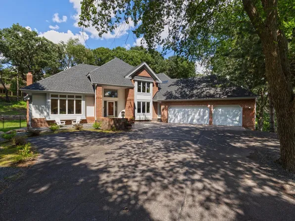 11280 Bluestem Ln, Eden Prairie, MN 55347