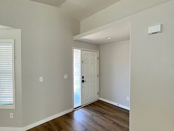 4th image of 3320 Kona St NE