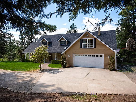 3rd image of 15789 W Chantilly Ln