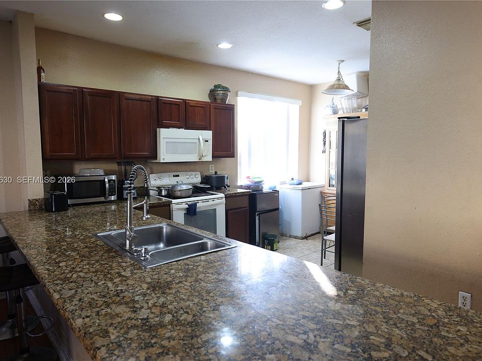 2nd image of 1413 NW 206th St