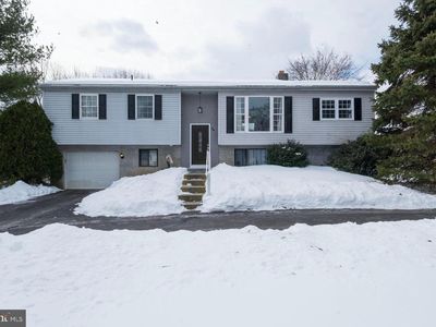 34 Carriage Cir, Oley, PA, 19547