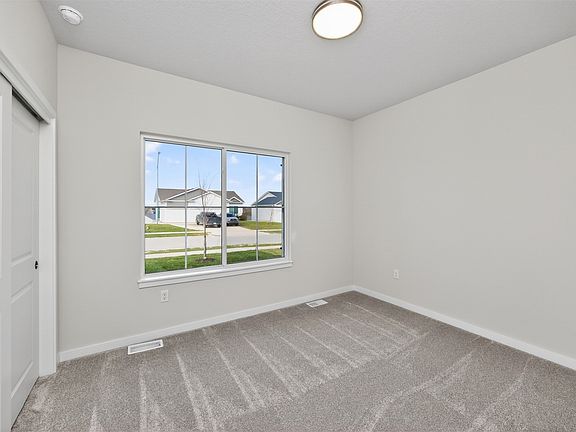3rd image of 16524 Bentwood Dr