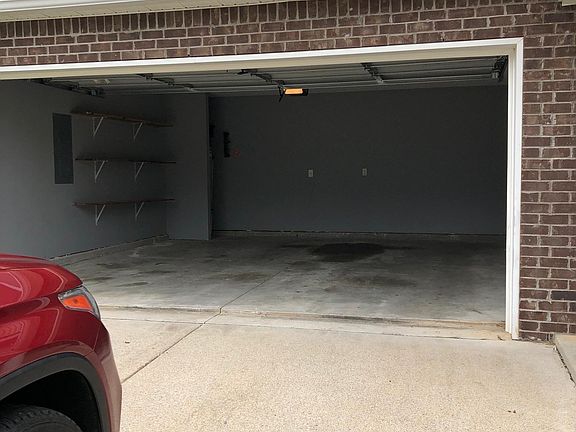 4th image of 3519 Bluespruce Way