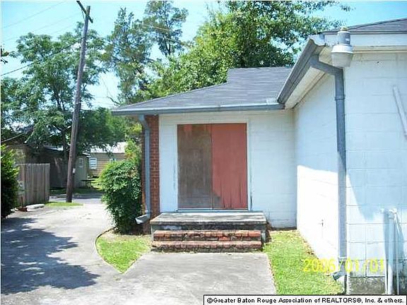 2nd image of 23525 Livingston St