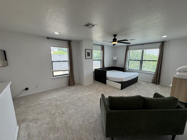 191 Mistletoe Ln — Photo 13