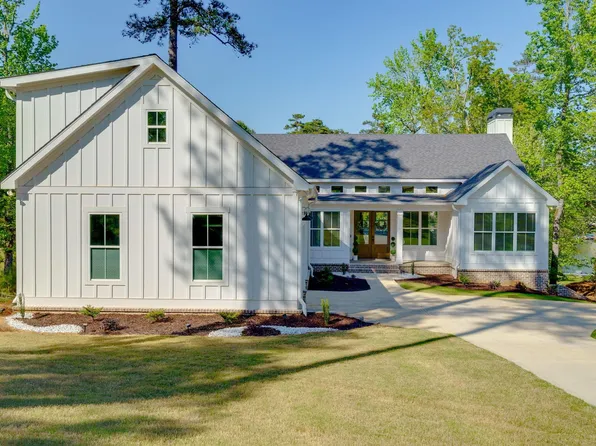 1080 Glen Eagle Dr, Greensboro, GA 30642