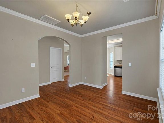 4th image of 3912 Schenley Ave