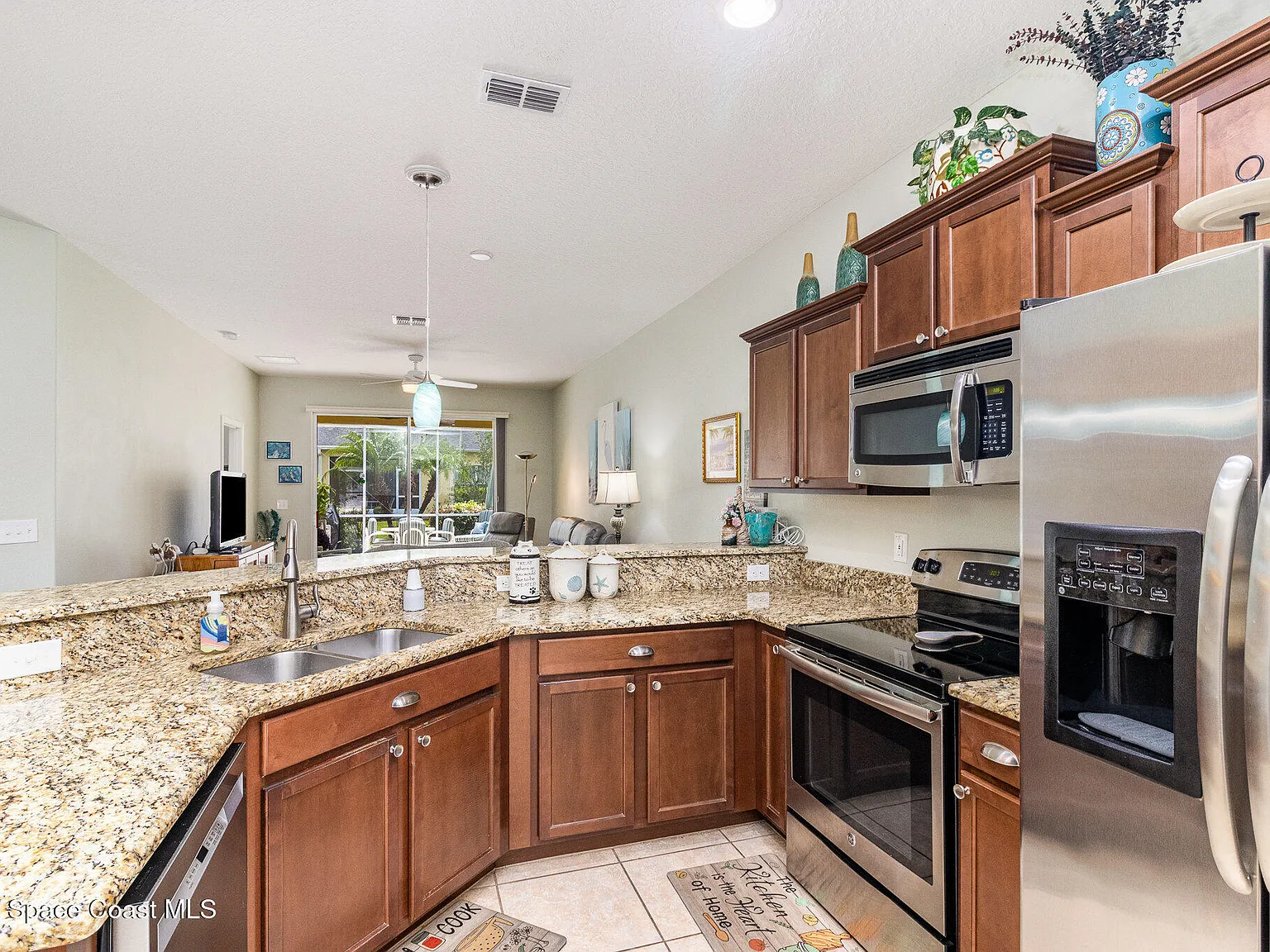 2 bed, 2.0 bath, 1407 sqft, $2,500 — Photo 4