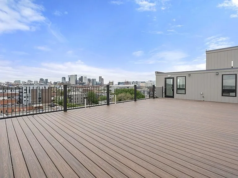472 W Broadway #502 — Photo 9