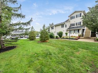 16 Cortland Ln, Bedminster, NJ 07921