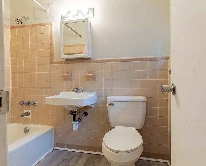 3951 Saint Johns Ave — Photo 6