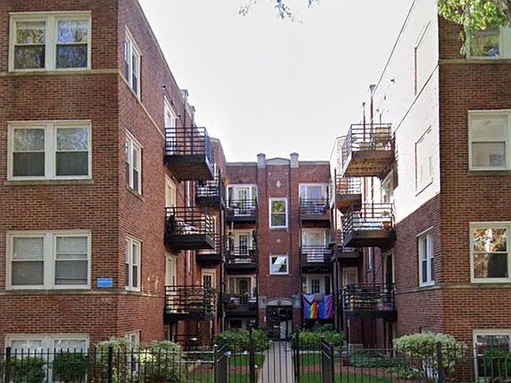 2nd image of 4330 N Sacramento Ave APT 1W
