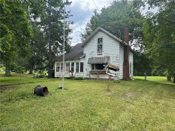 2716 E Water St, Rock Creek, OH 44084