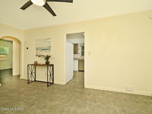 4th image of 134 Beverly St